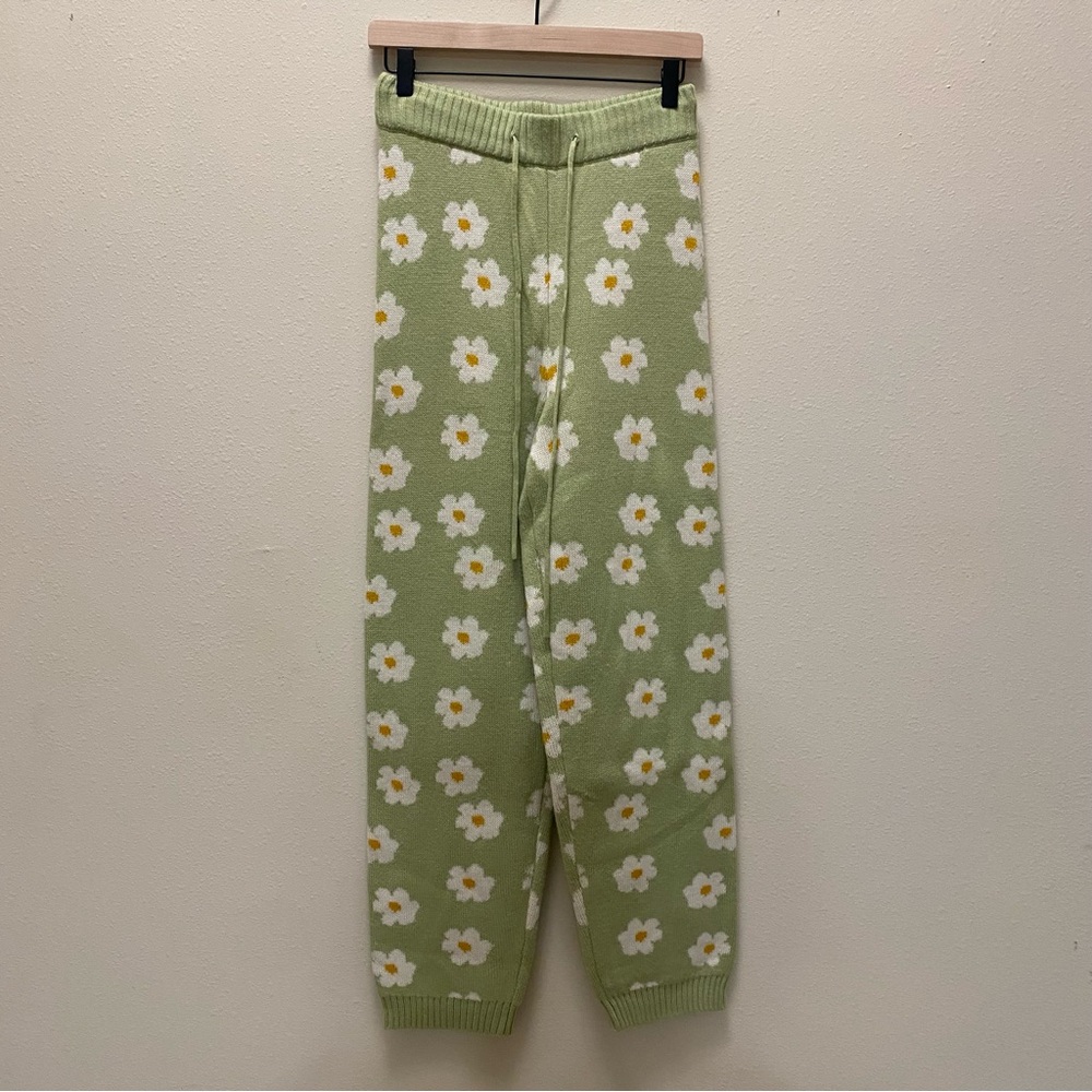 Altar’d State Womens Knit Green Daisy Floral Sweater Lounge Medium Pant